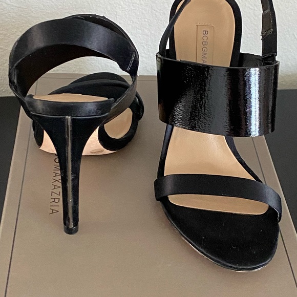 Beautiful BCBG strappy heels - Picture 2 of 4